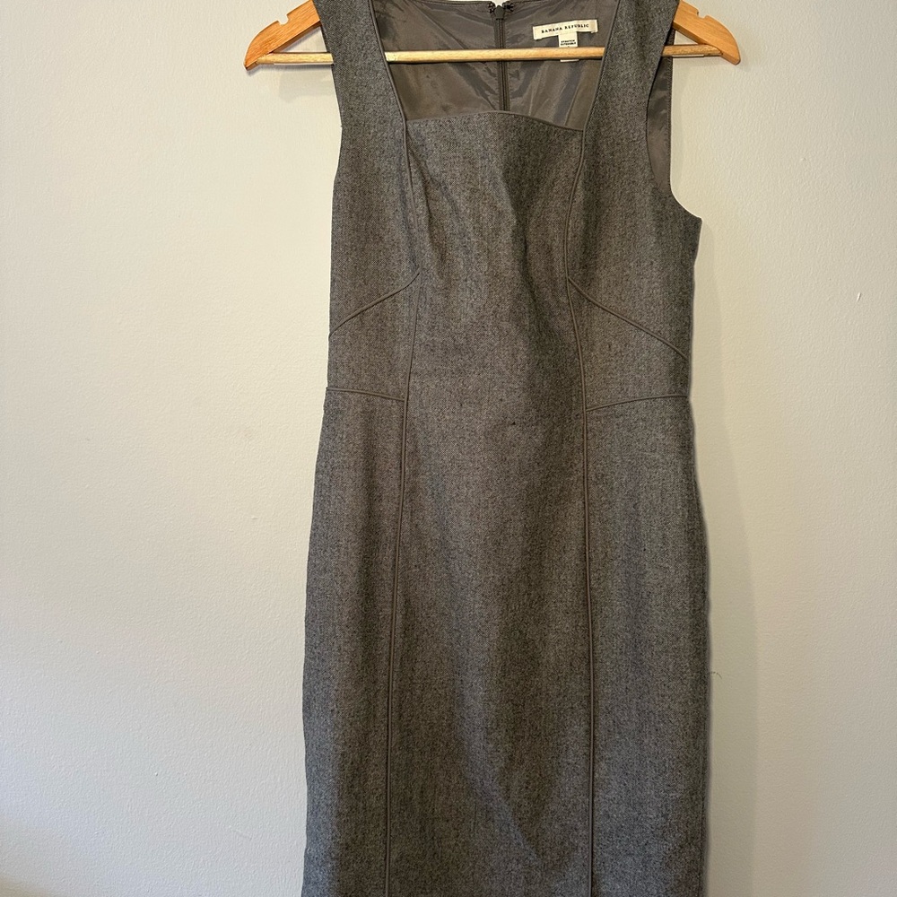 Banana Republic Elegant Gray Sleeveless Dress